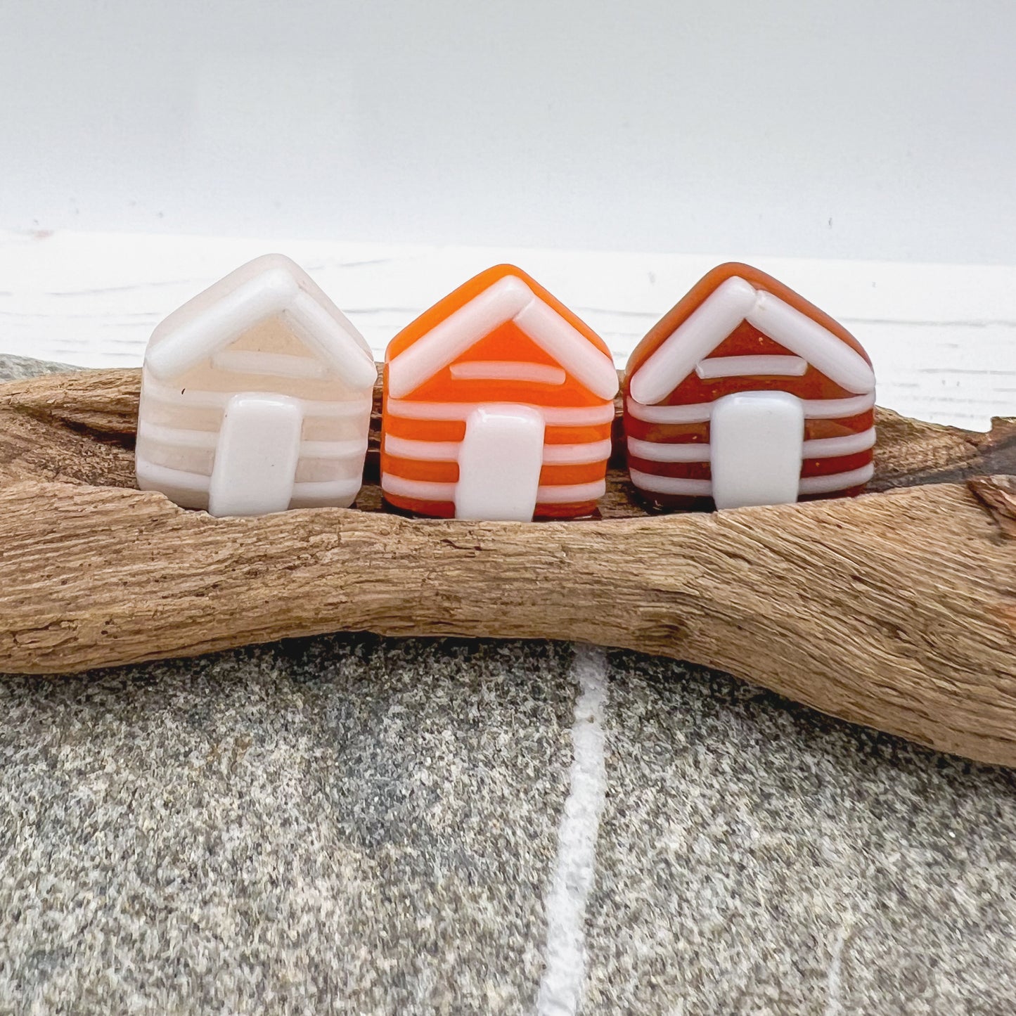 Medium Driftwood Beach Huts