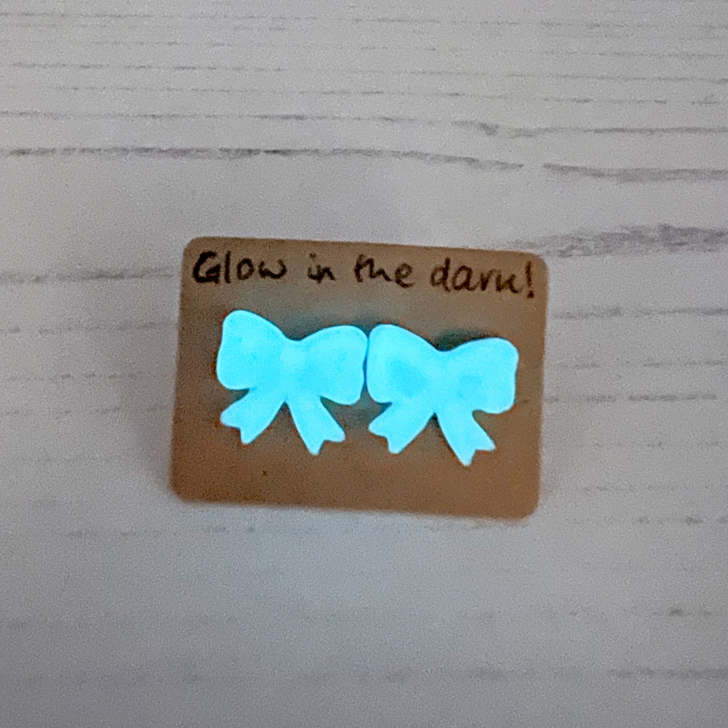 Turquoise - Glow in the dark