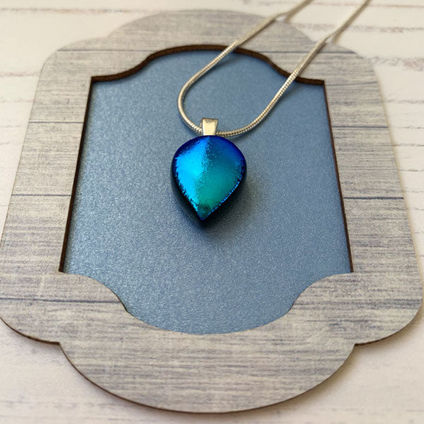 Ingénue Teal Glass Necklace