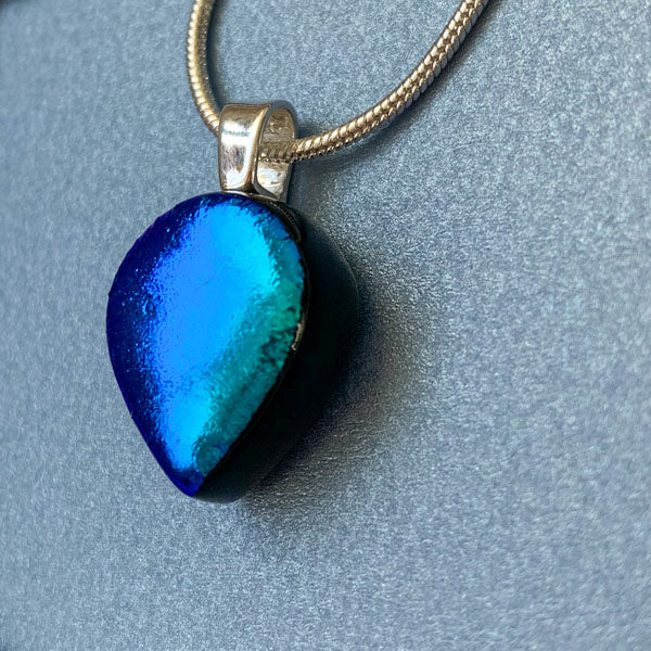 Ingénue Teal Glass Necklace