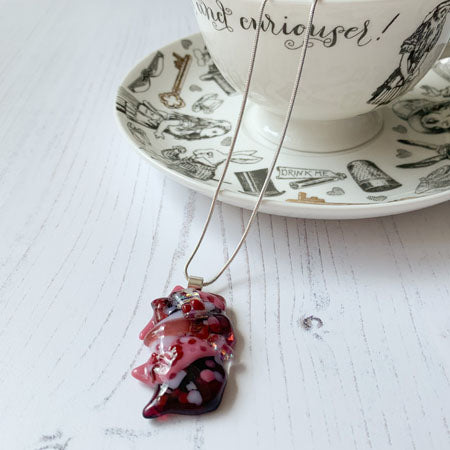 This pinks signature glass necklace is a handmade necklace that is inspired by my favourite style of creating necklaces.