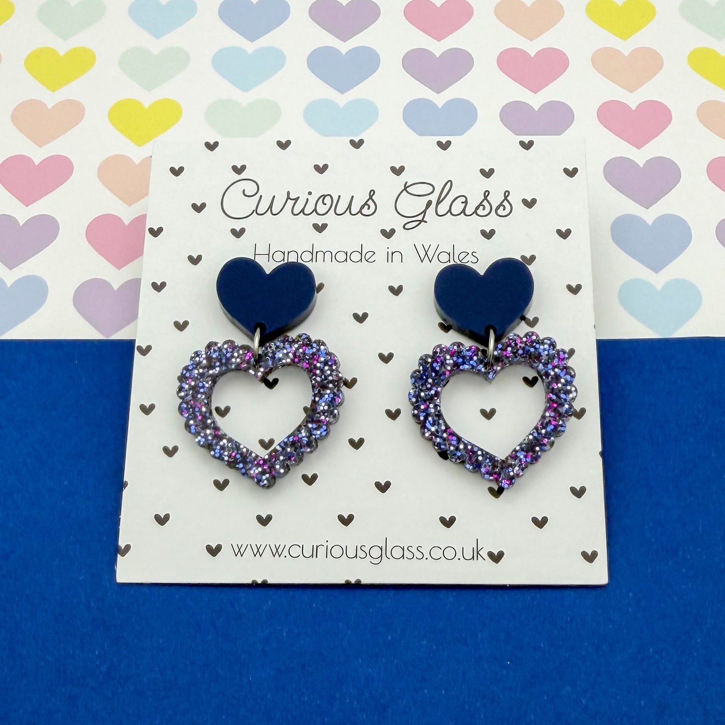 Scallop heart acrylic earrings