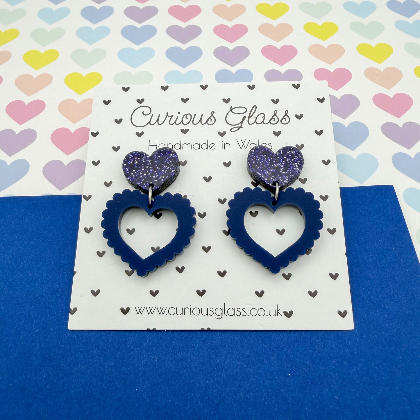 Scallop heart acrylic earrings
