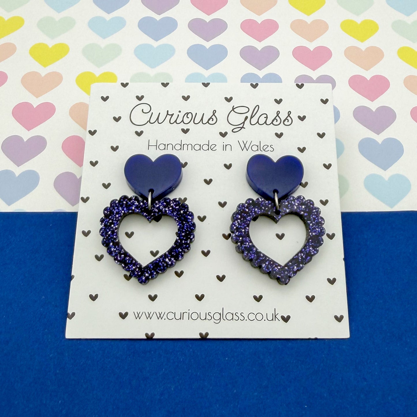 Scallop heart acrylic earrings