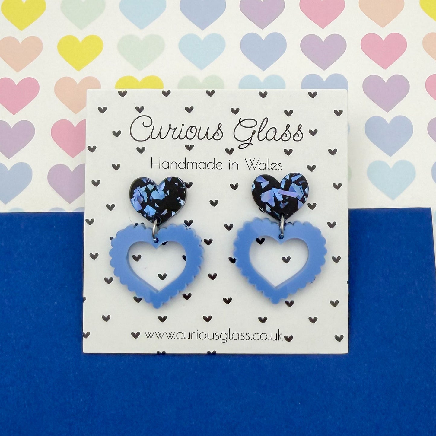 Scallop heart acrylic earrings