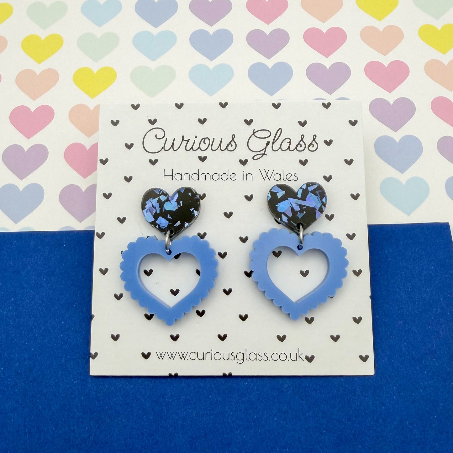 Scallop heart acrylic earrings