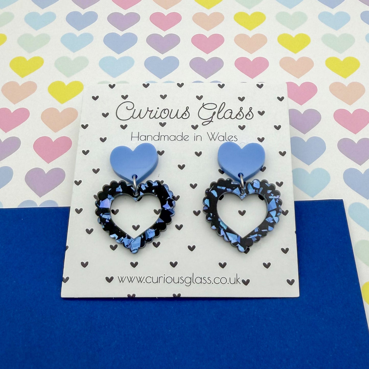 Scallop heart acrylic earrings