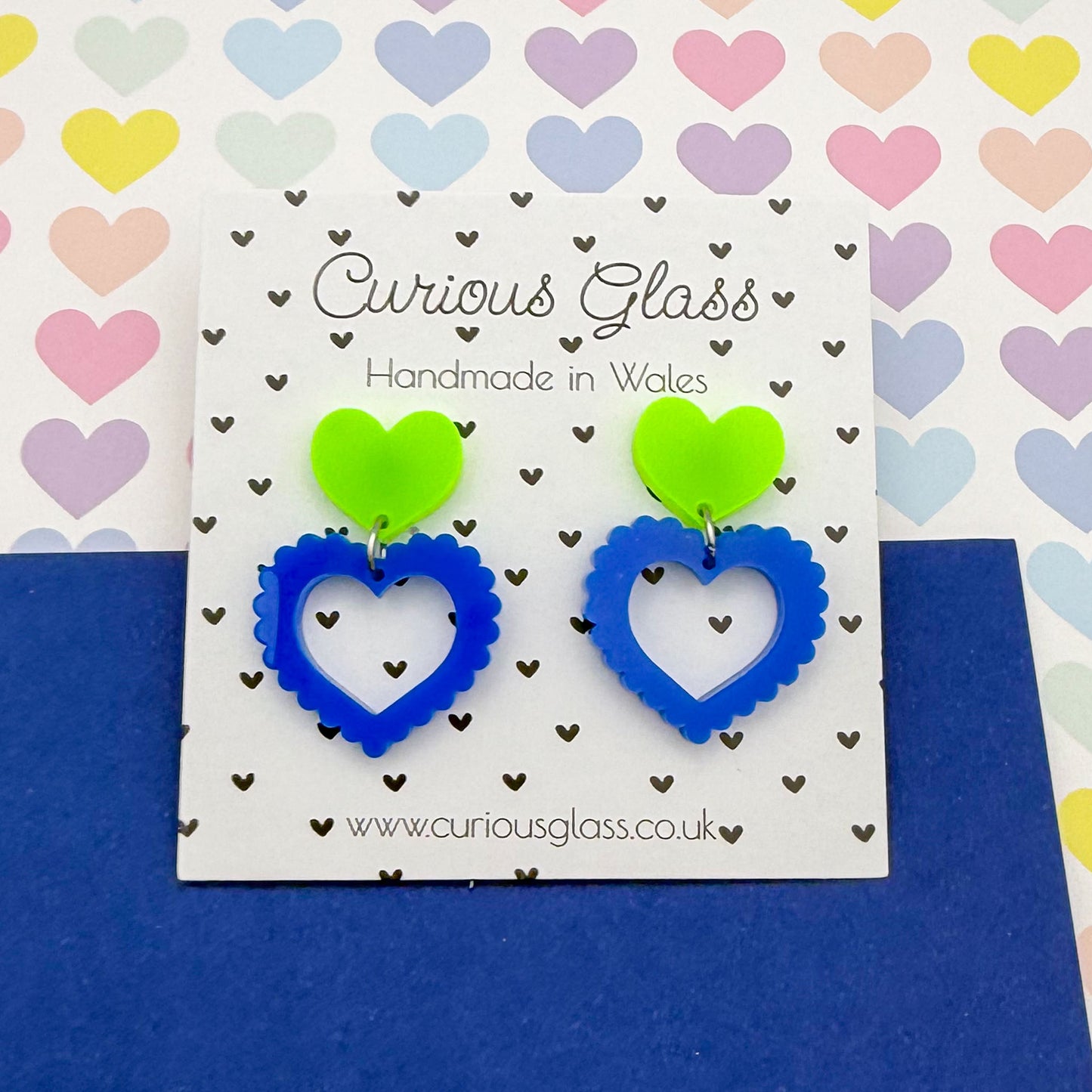 Scallop heart acrylic earrings