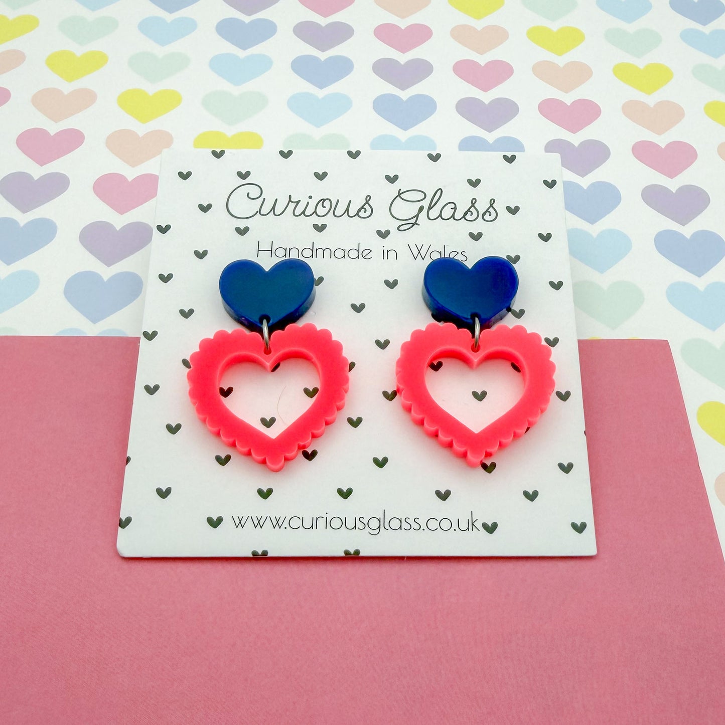 Scallop heart acrylic earrings