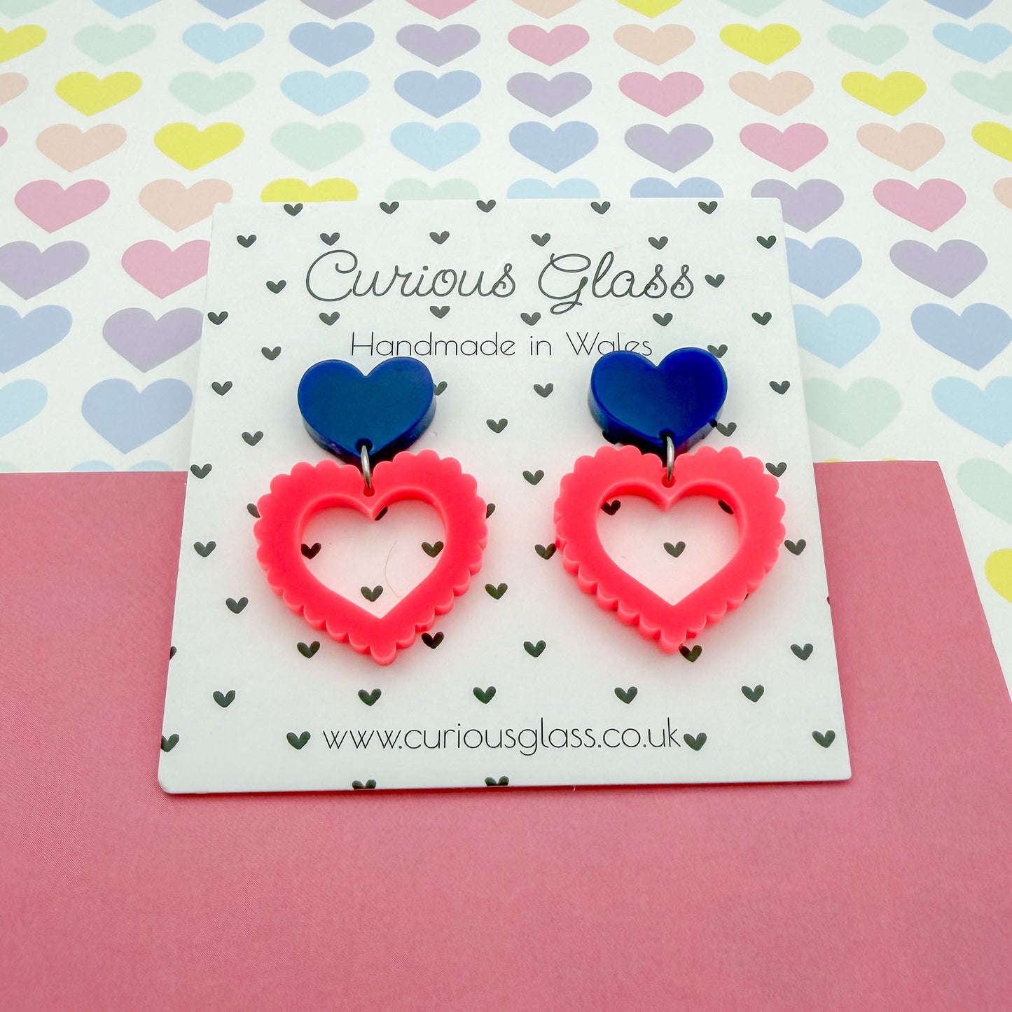 Scallop heart acrylic earrings