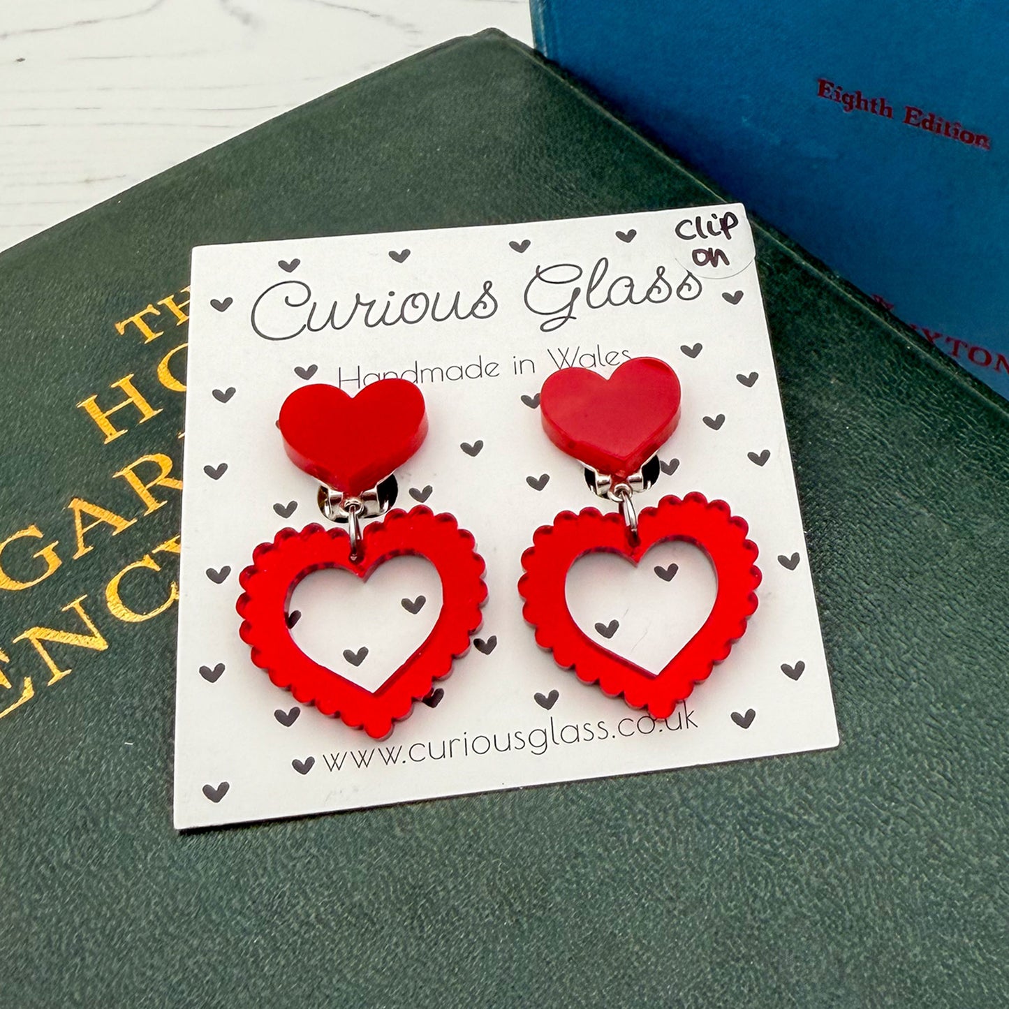 Scallop heart acrylic earrings