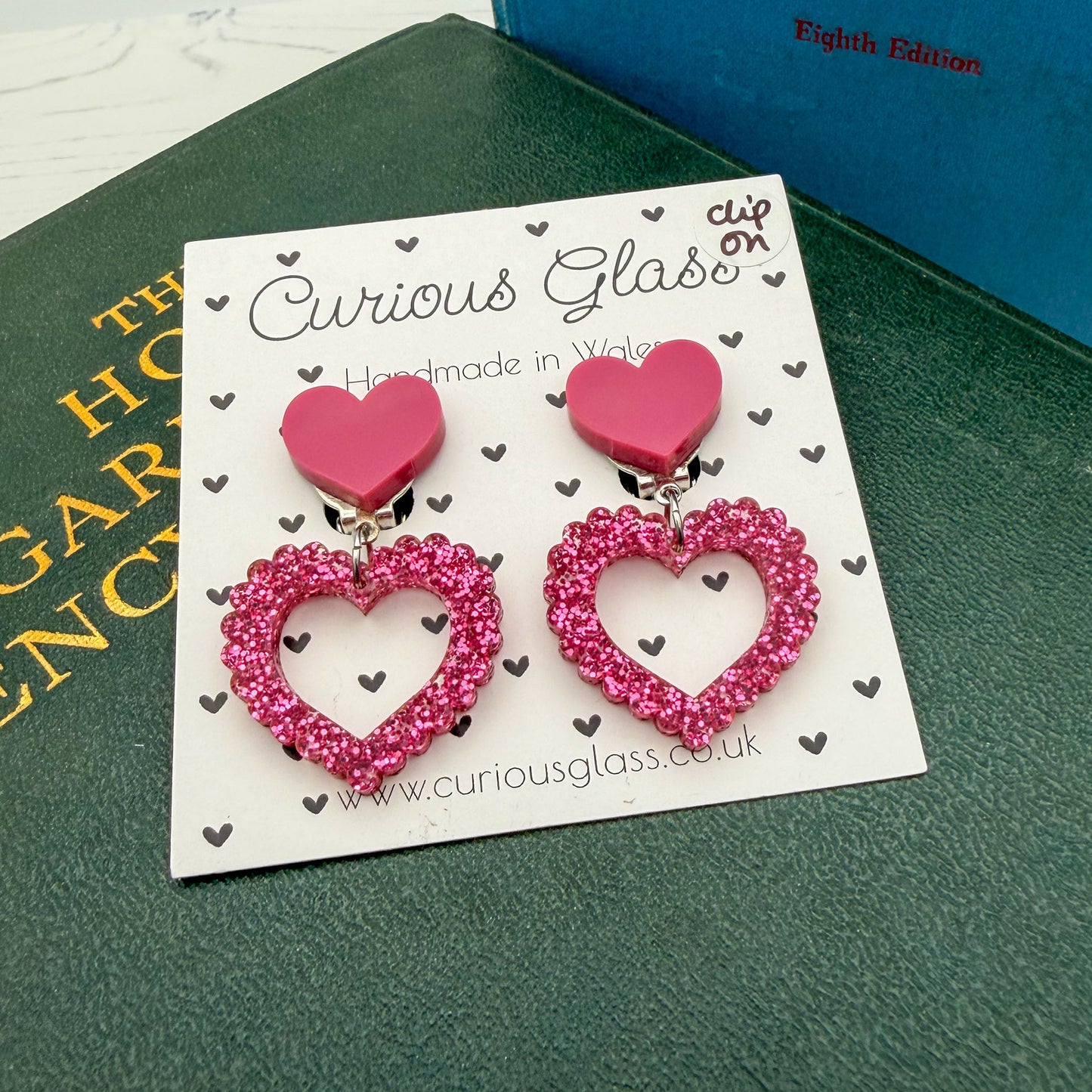 Scallop heart acrylic earrings