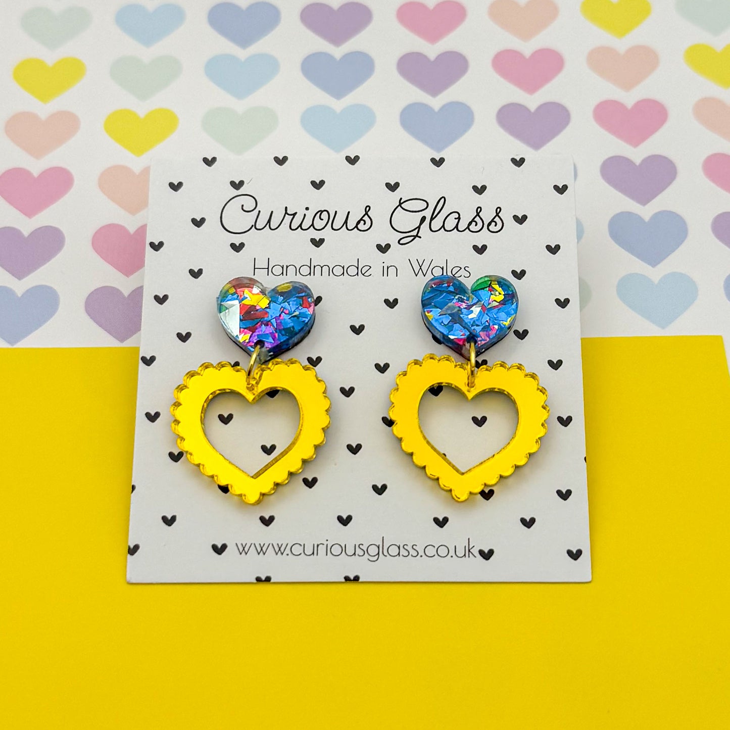 Scallop heart acrylic earrings