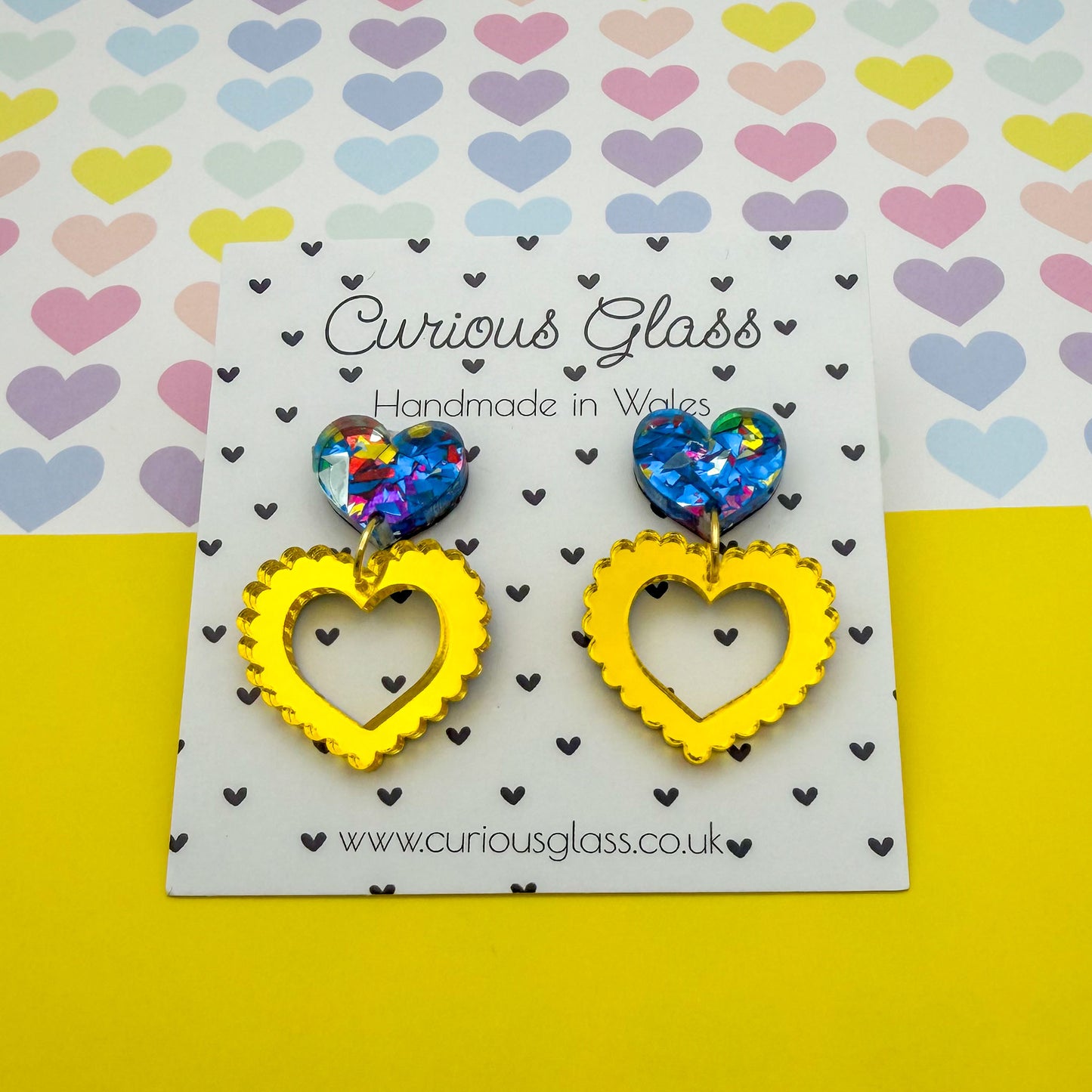 Scallop heart acrylic earrings