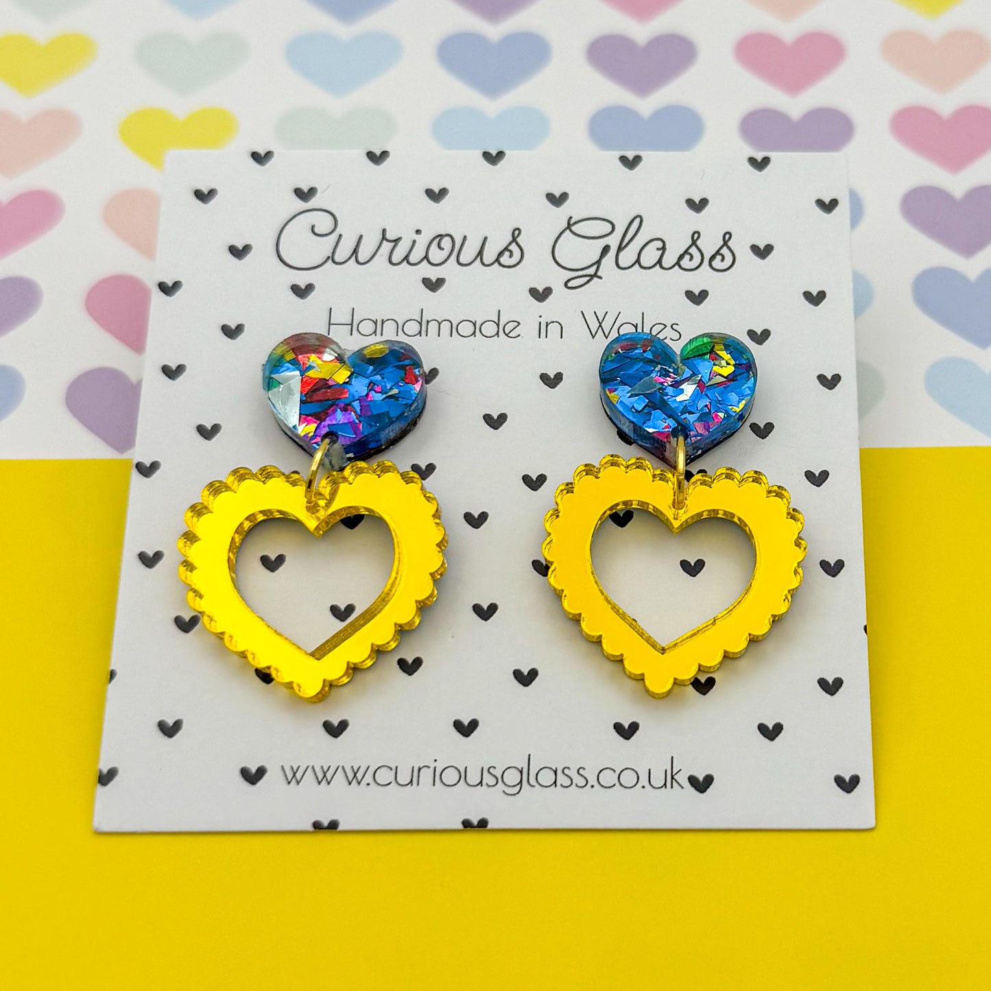 Scallop heart acrylic earrings