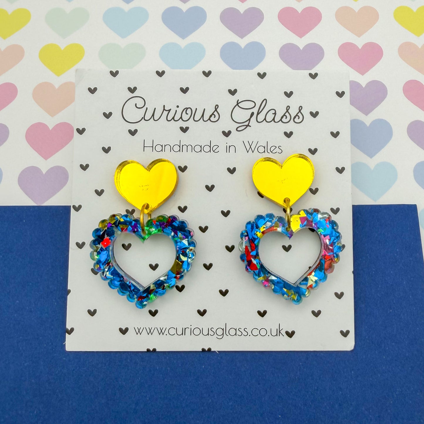 Scallop heart acrylic earrings