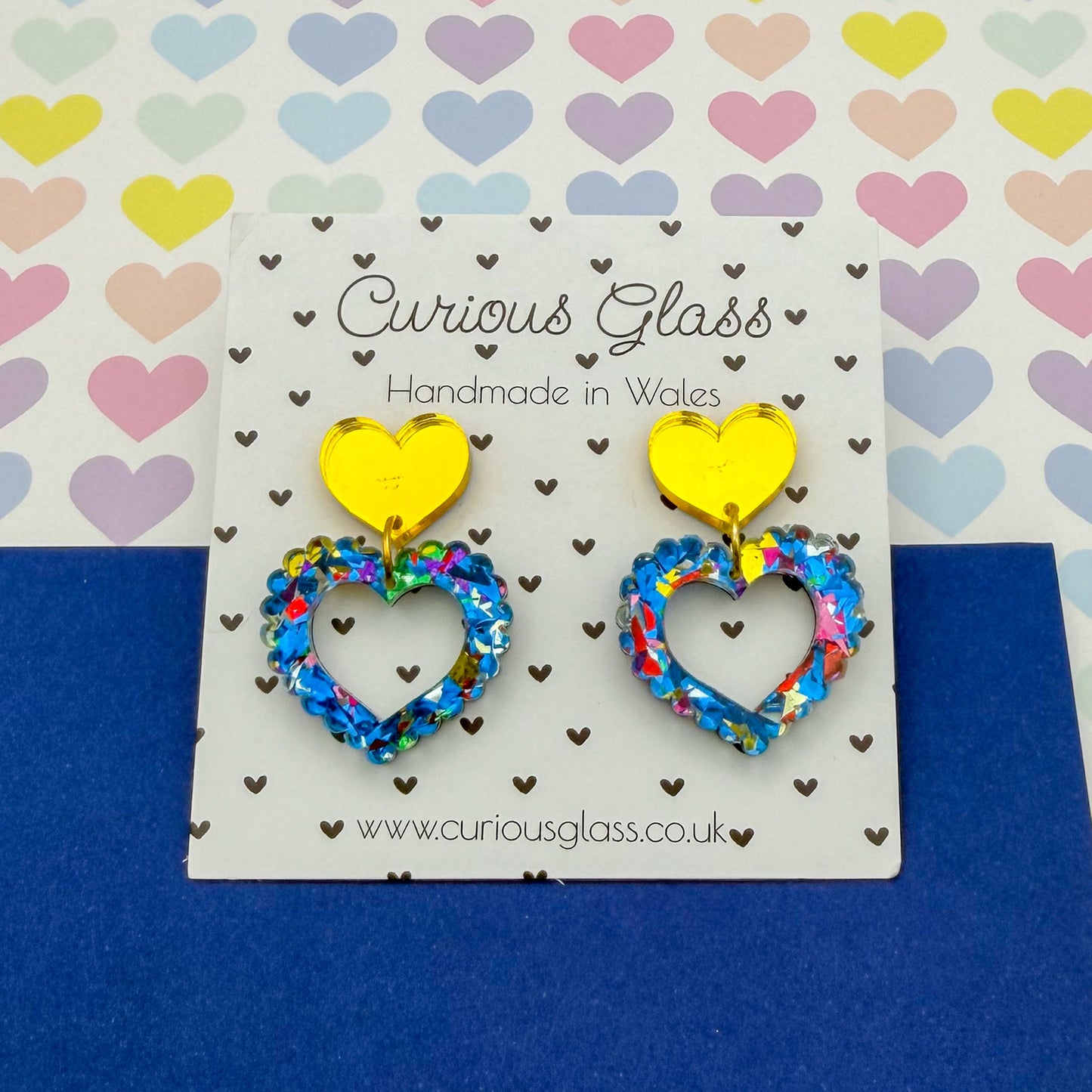 Scallop heart acrylic earrings
