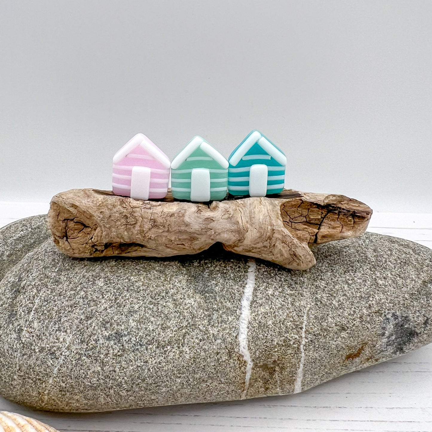 Medium Driftwood Beach Huts
