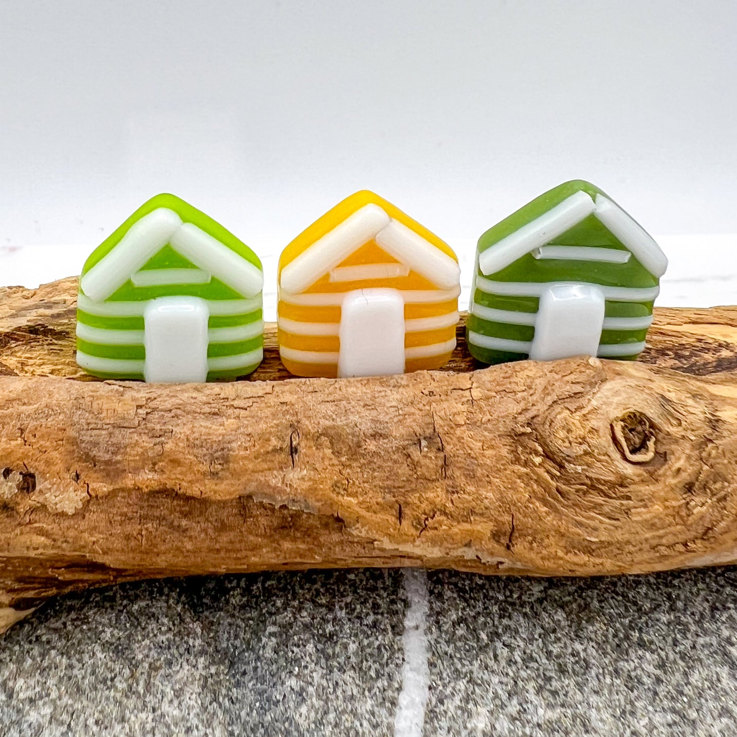Medium Driftwood Beach Huts