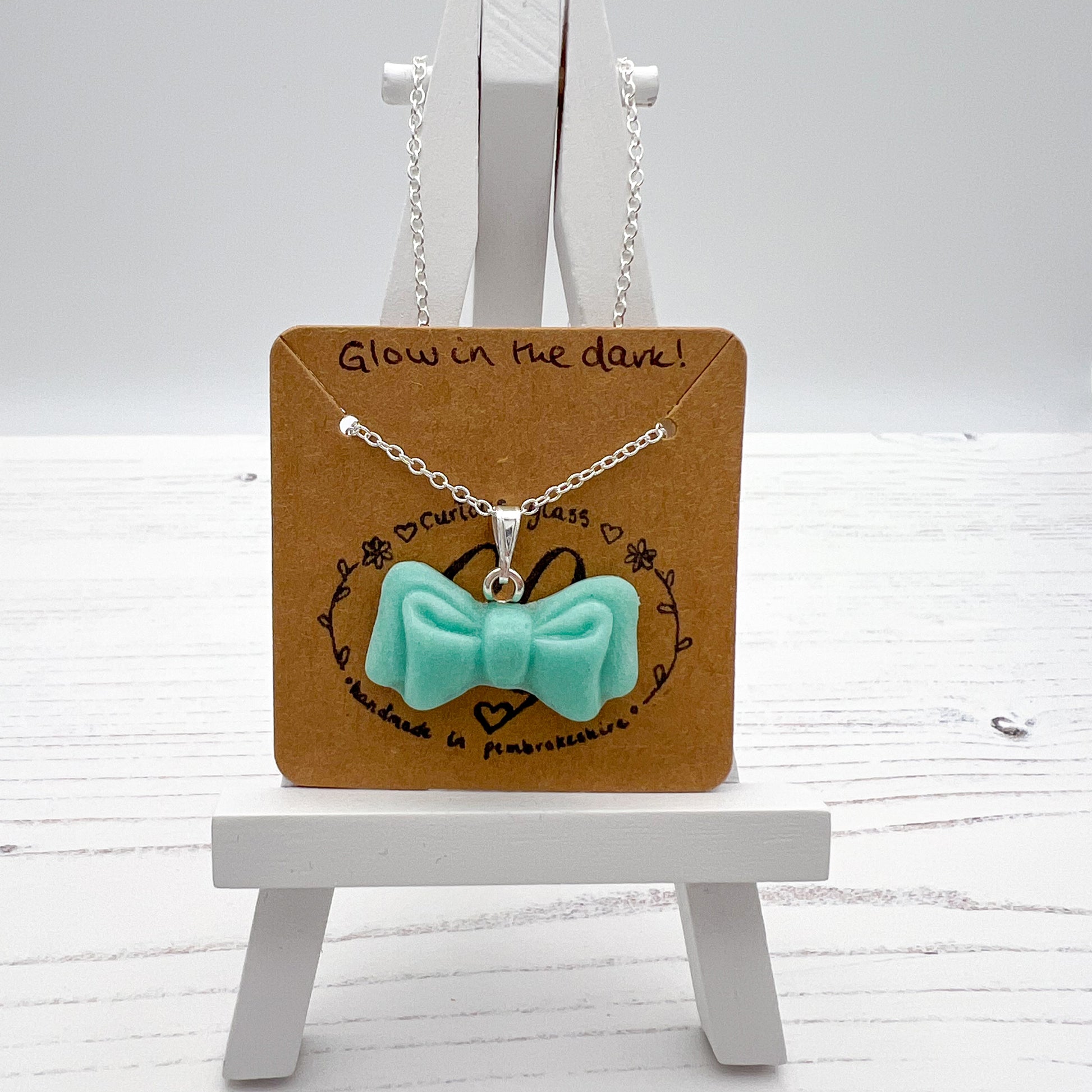 Turquoise - Glow in the dark