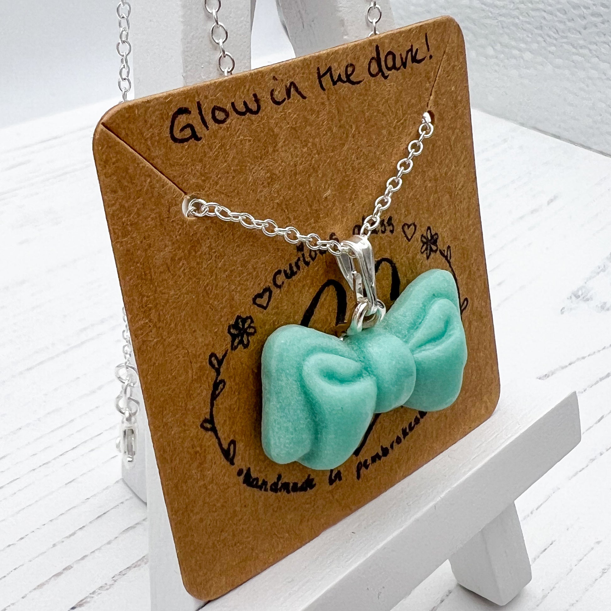 Turquoise - Glow in the dark