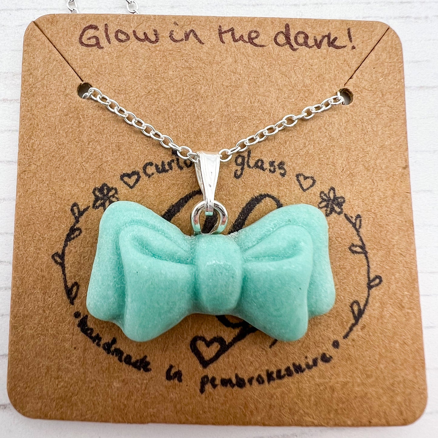 Turquoise - Glow in the dark