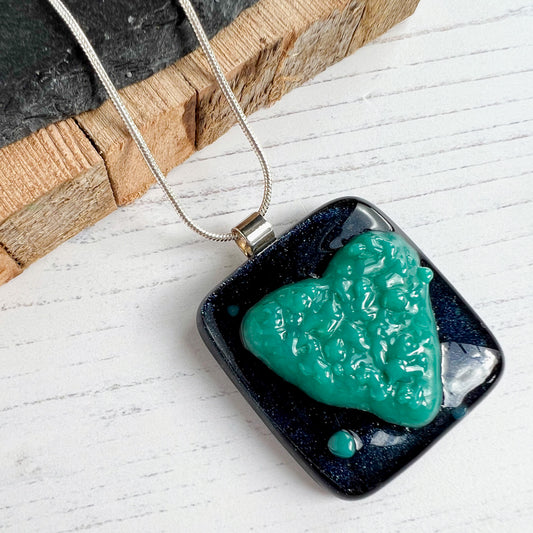 Cariad Green Navy Glass Necklace
